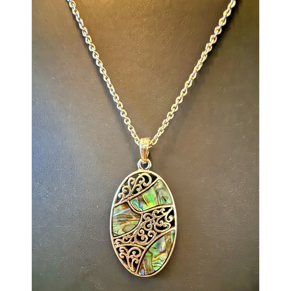 Silver Tone  Abalone Styled Pendant Necklace 22"